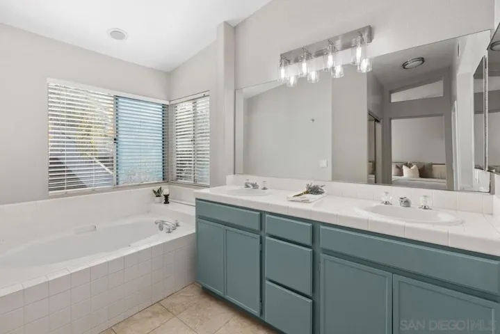 10673 Eglantine Ct, San Diego, California 92131