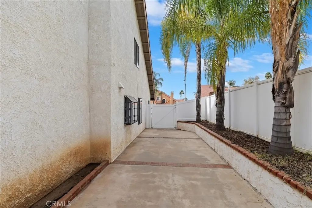 12202 Wind River Circle, Moreno Valley, California 92557 home-pic-33