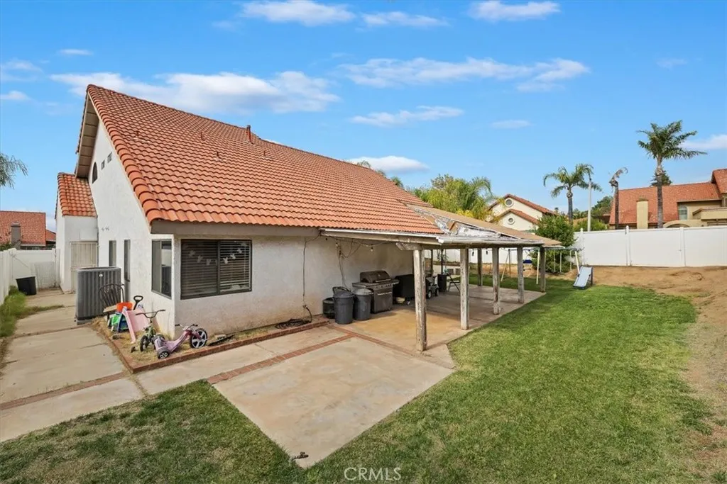 12202 Wind River Circle, Moreno Valley, California 92557 home-pic-30