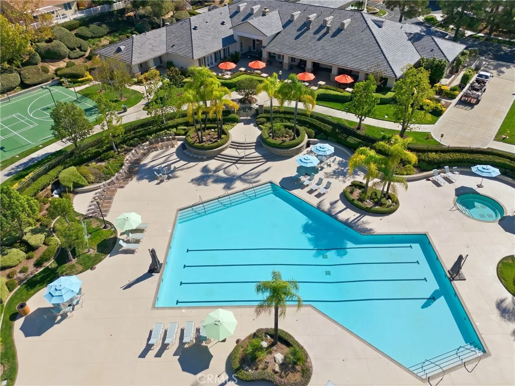 39320 Beringer, Murrieta, California 92563 home-pic-10