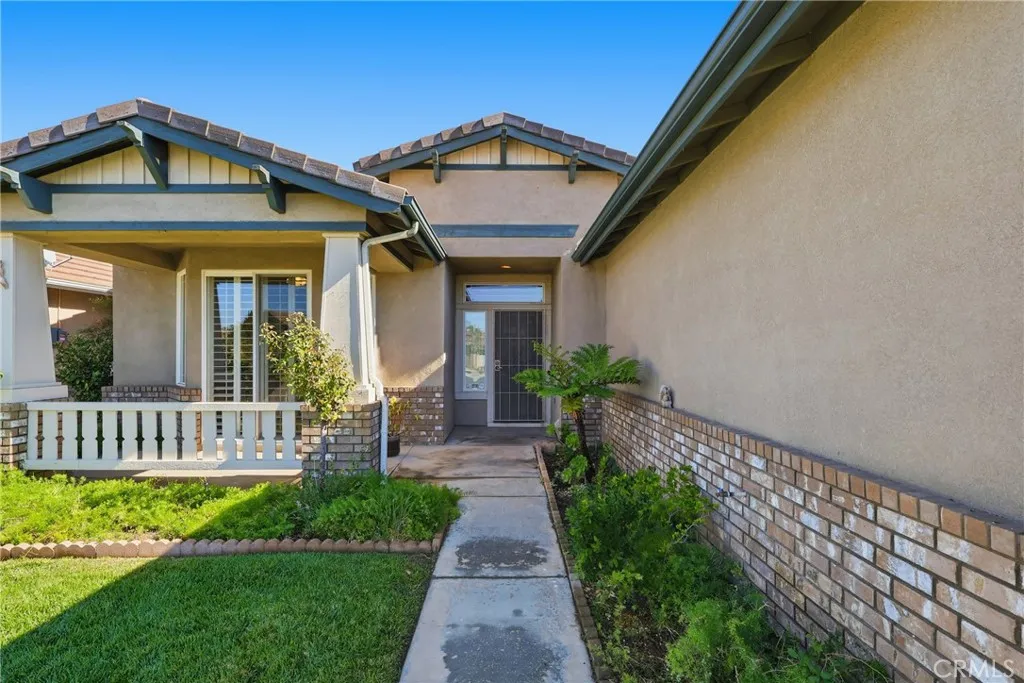 39320 Beringer, Murrieta, California 92563 home-pic-2