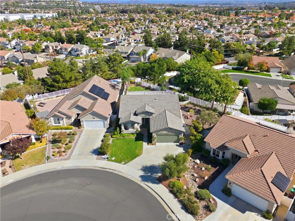 39320 Beringer, Murrieta, California 92563 home-pic-3