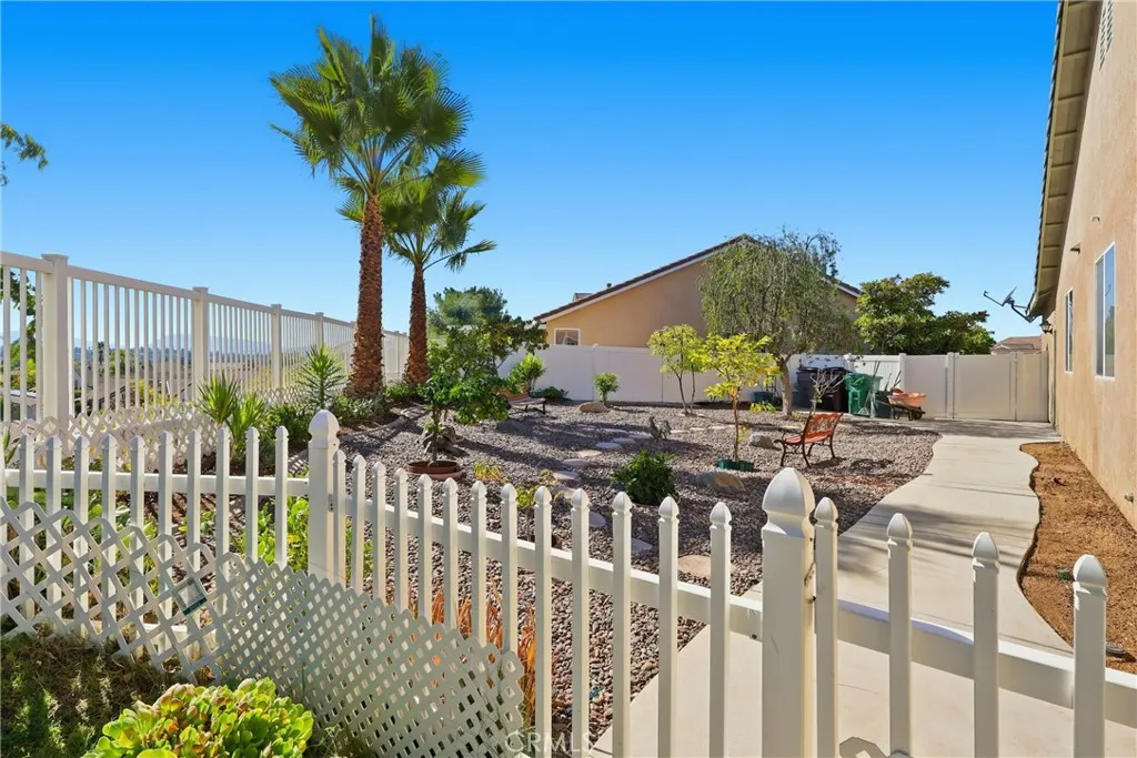 39320 Beringer, Murrieta, California 92563 home-pic-36