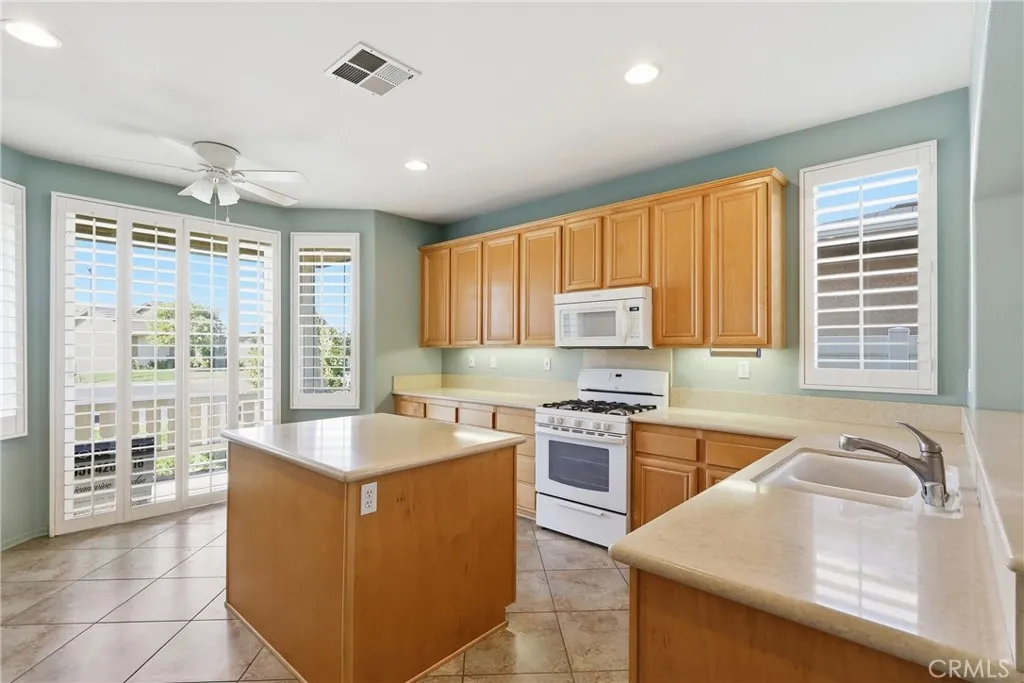 39320 Beringer, Murrieta, California 92563 home-pic-23