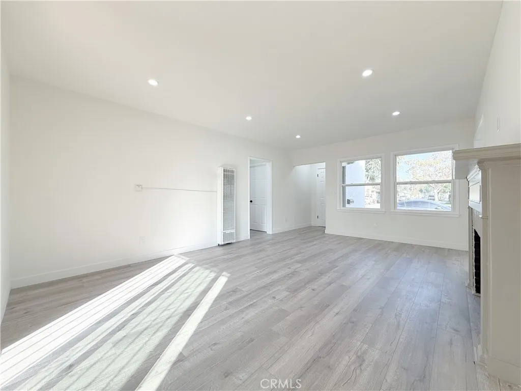 1215 N Chester Avenue, Compton, California 90221 home-pic-6
