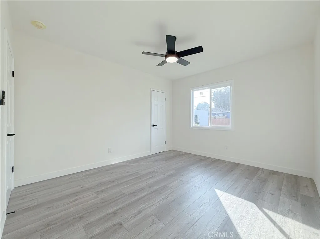 1215 N Chester Avenue, Compton, California 90221 home-pic-20
