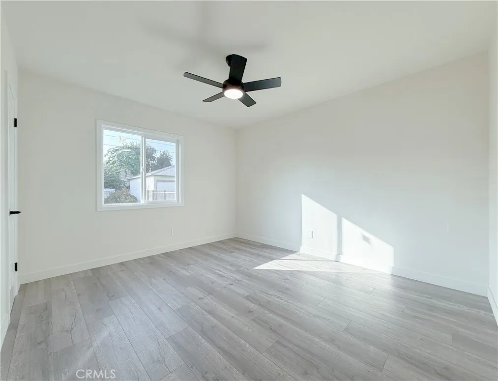 1215 N Chester Avenue, Compton, California 90221 home-pic-15