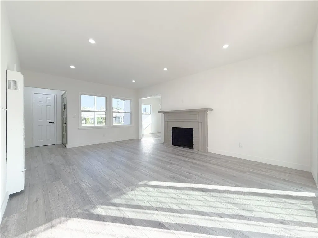 1215 N Chester Avenue, Compton, California 90221 home-pic-7