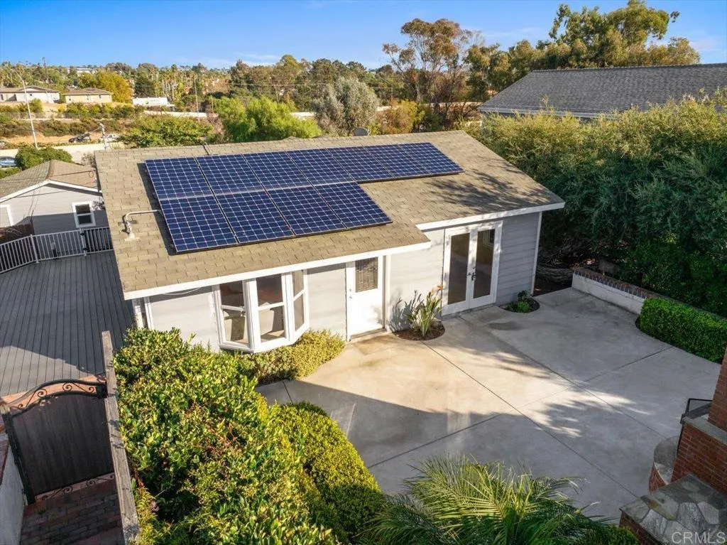 697 Ocean View Avenue, Encinitas, California 92024 home-pic-3