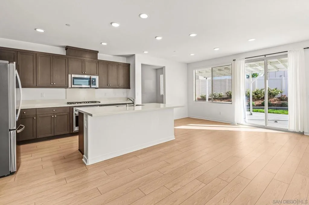 29634 Lewis Cir, Winchester, California 92596 home-pic-7