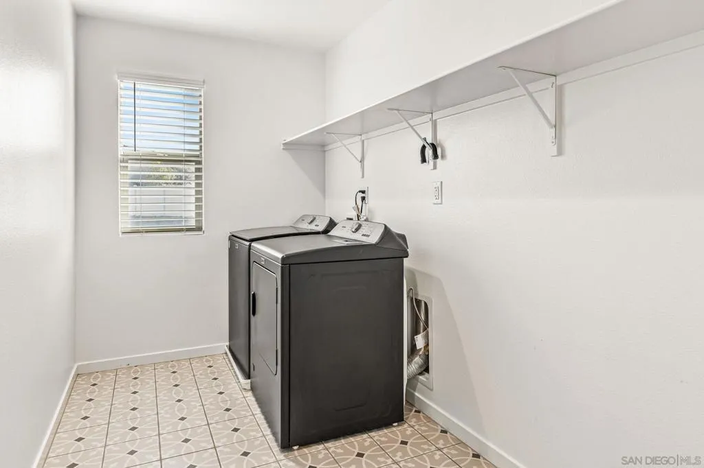 29634 Lewis Cir, Winchester, California 92596 home-pic-23