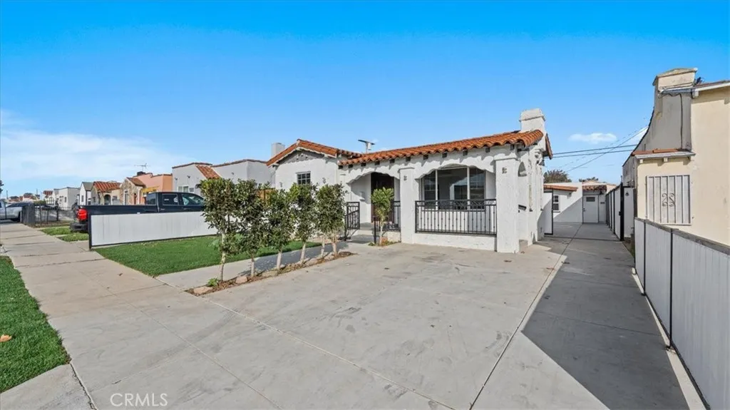 715 W 104th, Los Angeles, California 90044 home-pic-23