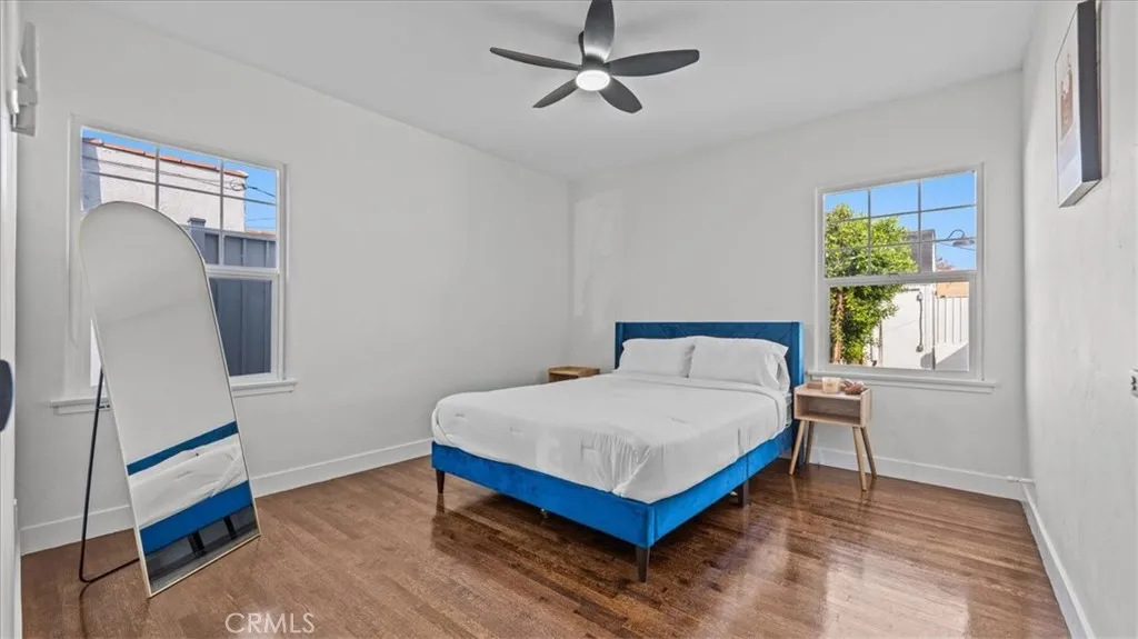 715 W 104th, Los Angeles, California 90044 home-pic-7