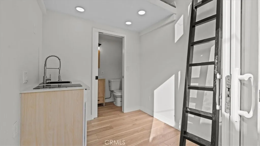 715 W 104th, Los Angeles, California 90044 home-pic-21
