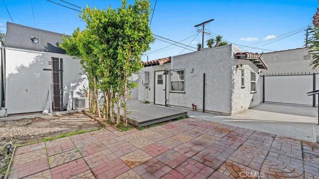 715 W 104th, Los Angeles, California 90044 home-pic-19