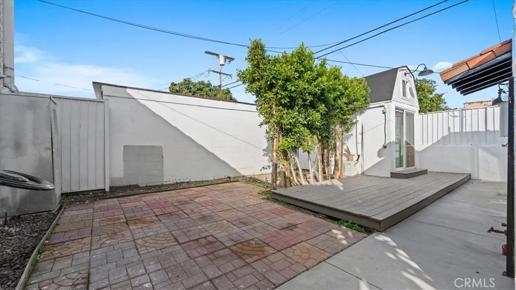 715 W 104th, Los Angeles, California 90044 home-pic-20
