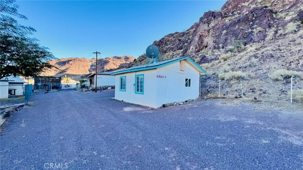44655 44544 National Trails Highway, Newberry Springs, California 92365 home-pic-60