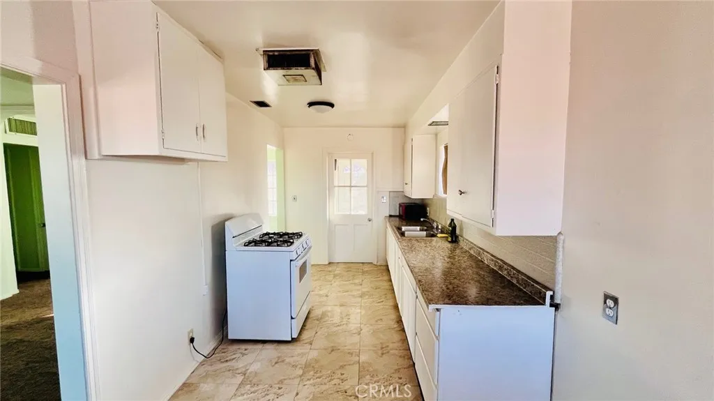 44655 44544 National Trails Highway, Newberry Springs, California 92365 home-pic-28