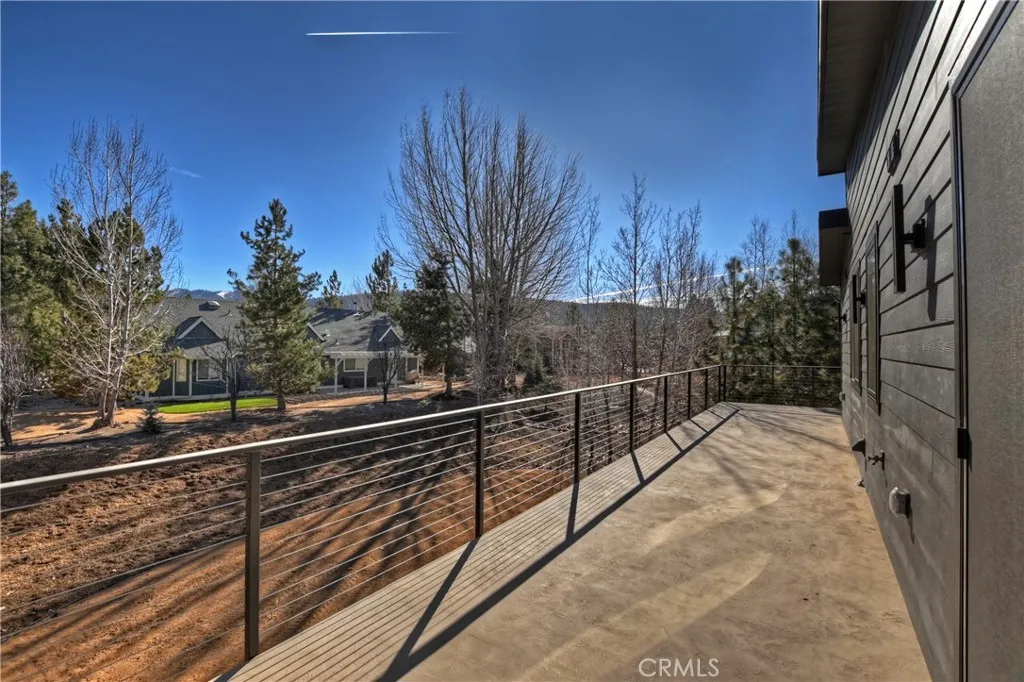 361 Meadow Circle N, Big Bear Lake, California 92315 home-pic-47
