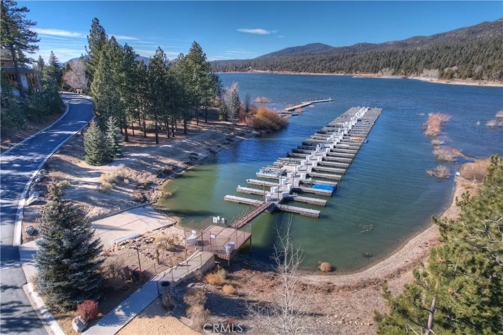 361 Meadow Circle N, Big Bear Lake, California 92315 home-pic-55