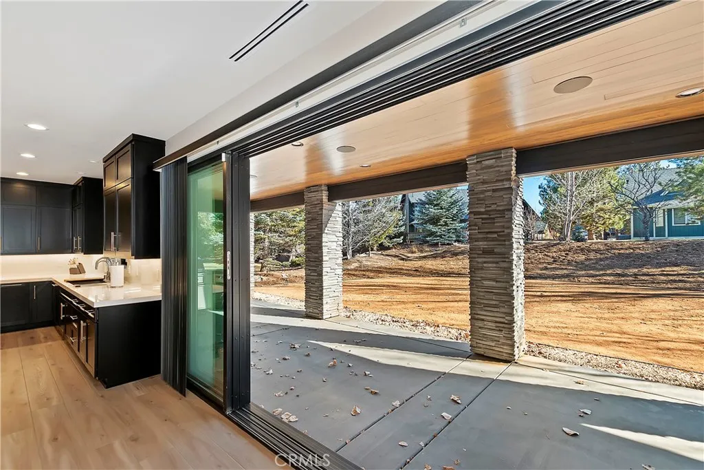 361 Meadow Circle N, Big Bear Lake, California 92315 home-pic-50