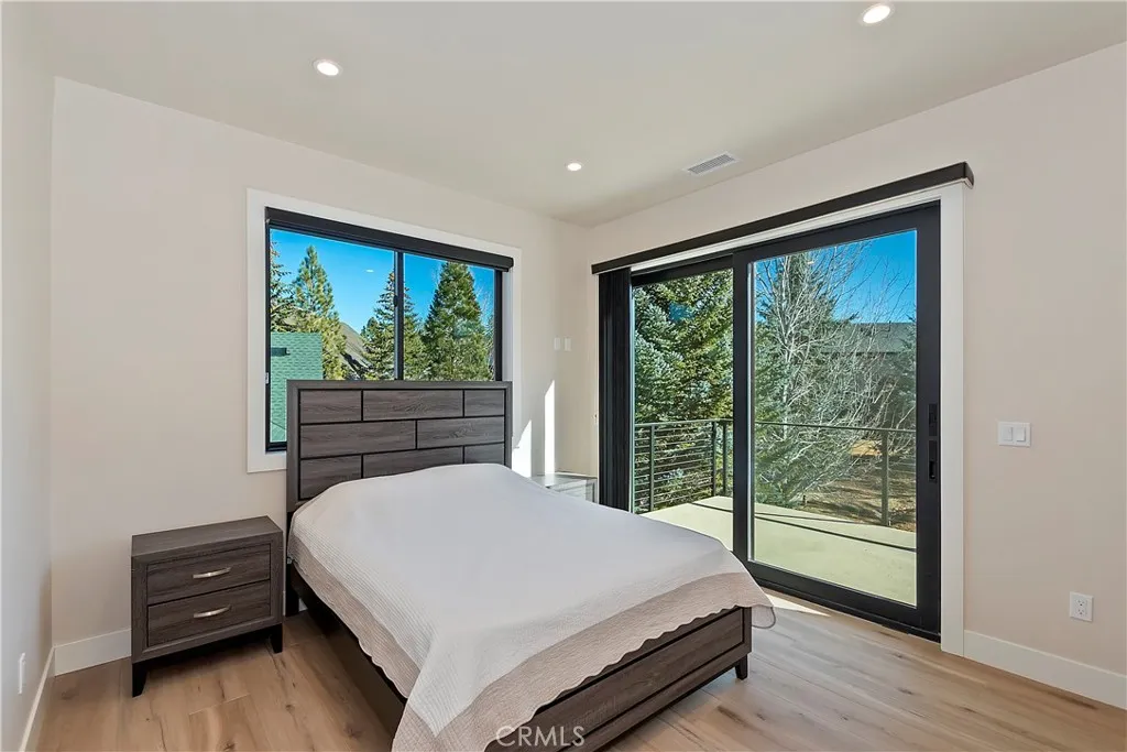 361 Meadow Circle N, Big Bear Lake, California 92315 home-pic-35