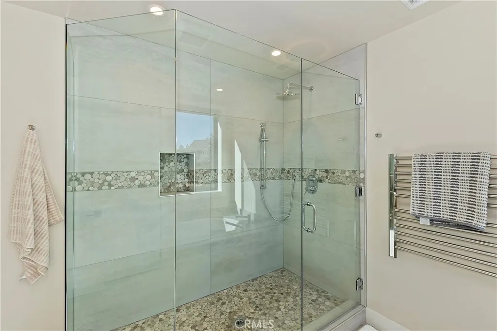 361 Meadow Circle N, Big Bear Lake, California 92315 home-pic-28