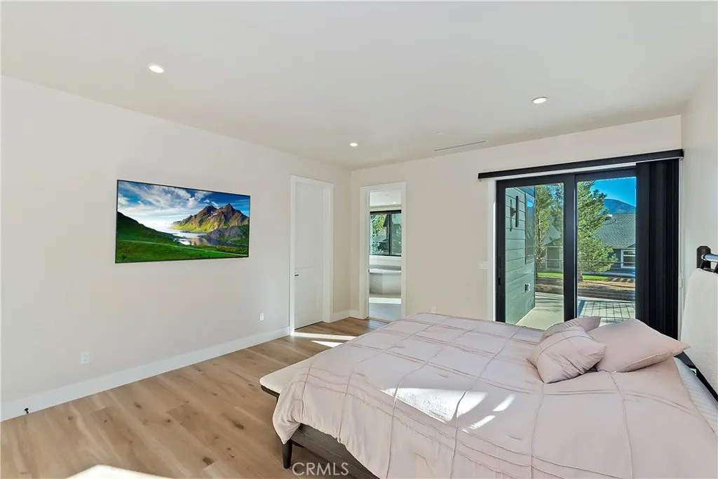 361 Meadow Circle N, Big Bear Lake, California 92315 home-pic-25