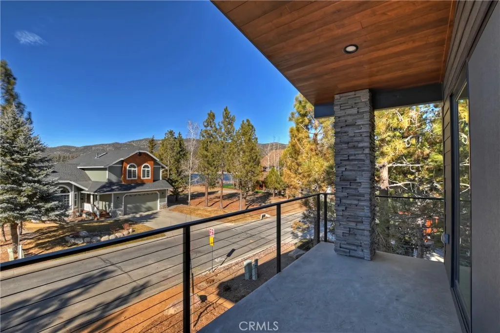 361 Meadow Circle N, Big Bear Lake, California 92315 home-pic-44