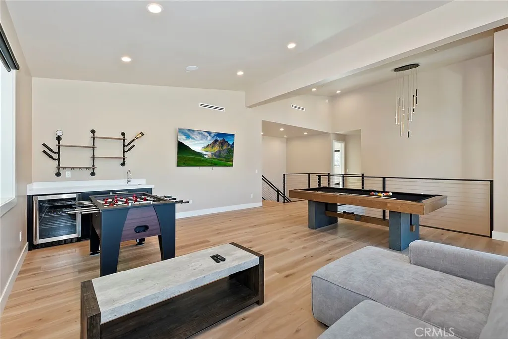 361 Meadow Circle N, Big Bear Lake, California 92315 home-pic-21