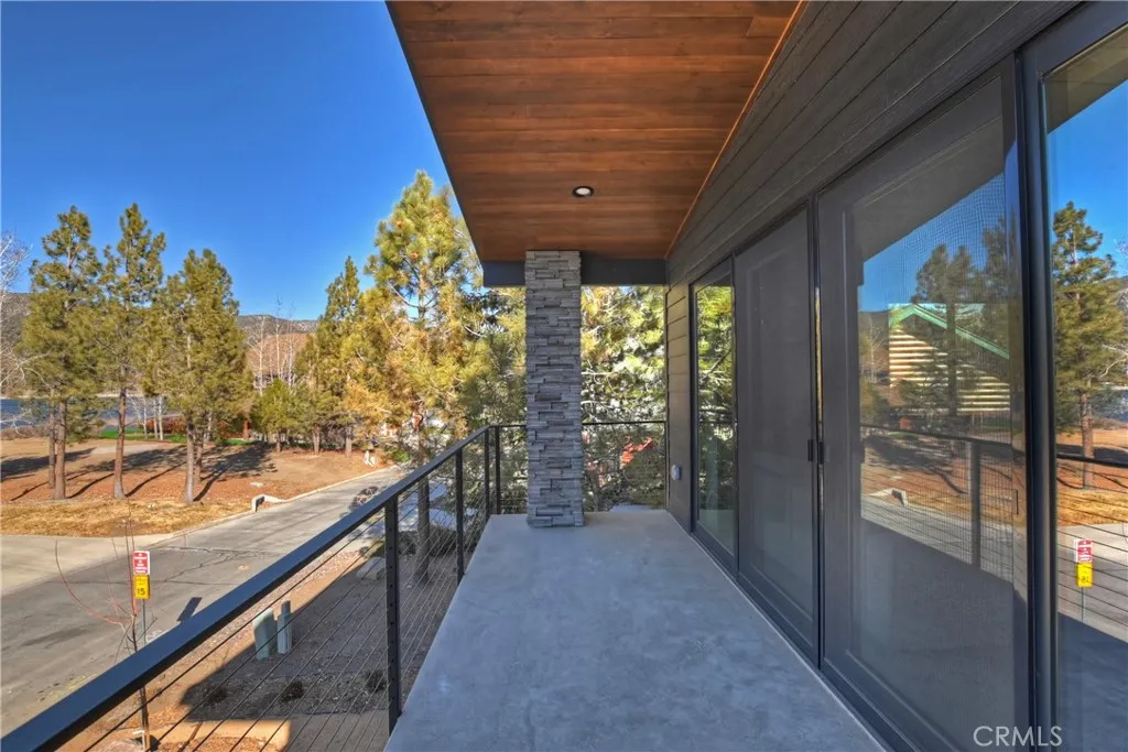 361 Meadow Circle N, Big Bear Lake, California 92315 home-pic-46