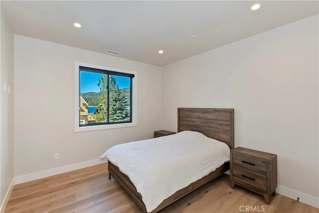361 Meadow Circle N, Big Bear Lake, California 92315 home-pic-32