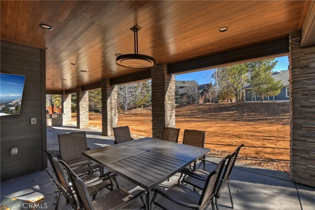 361 Meadow Circle N, Big Bear Lake, California 92315 home-pic-52