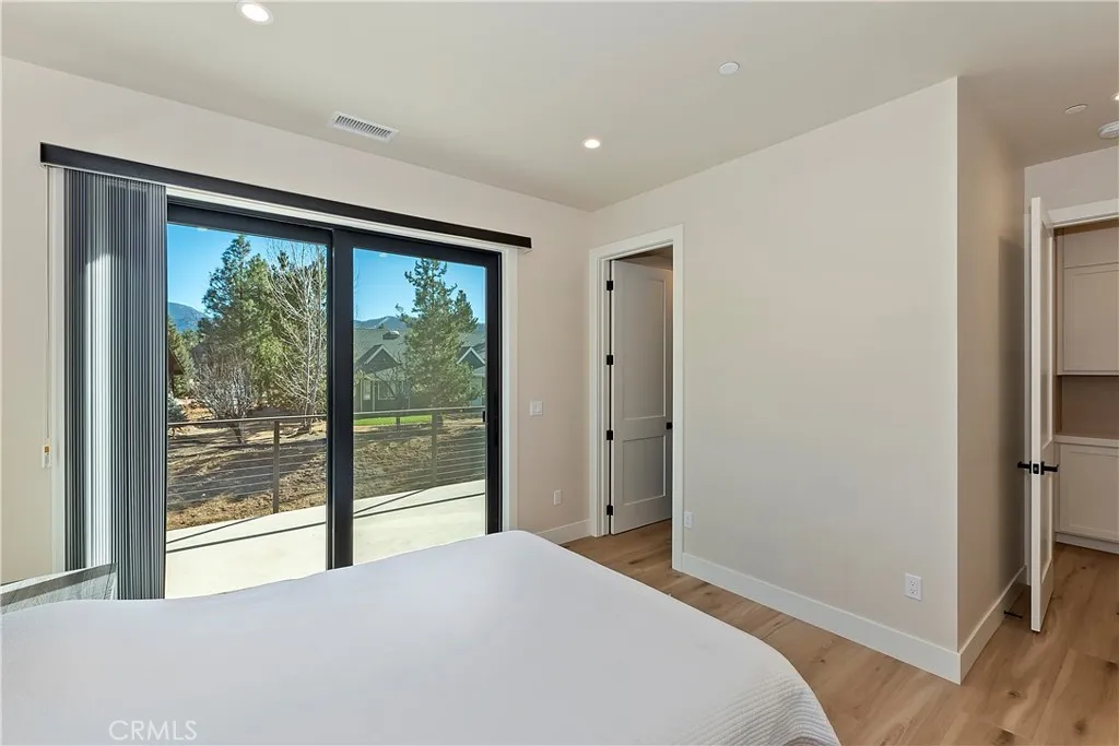 361 Meadow Circle N, Big Bear Lake, California 92315 home-pic-36
