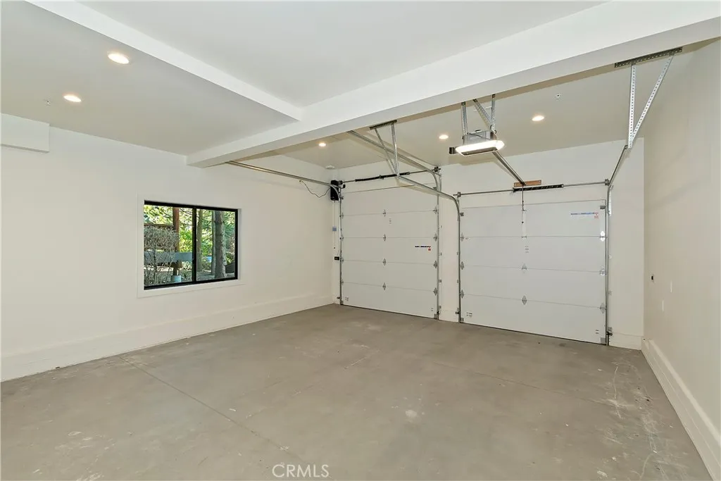 361 Meadow Circle N, Big Bear Lake, California 92315 home-pic-43