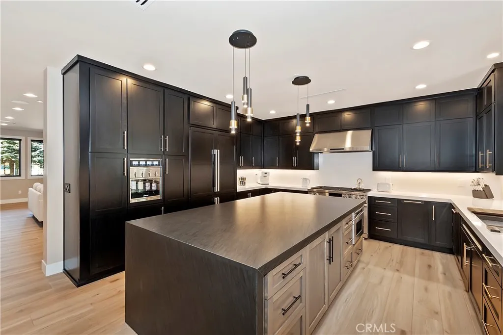361 Meadow Circle N, Big Bear Lake, California 92315 home-pic-9