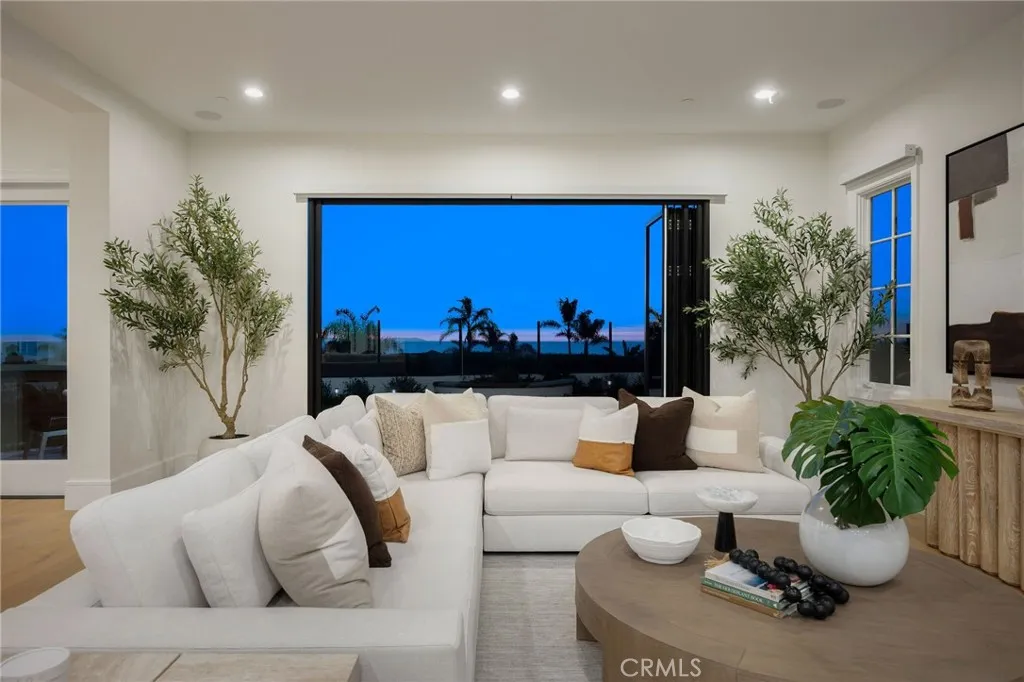 8 Baffin, Newport Coast, California 92657 home-pic-50