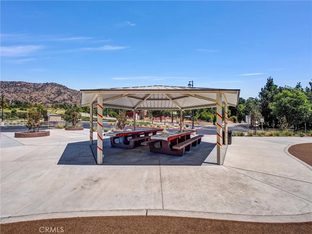 653 E Gardenia Drive, Azusa, California 91702 home-pic-42