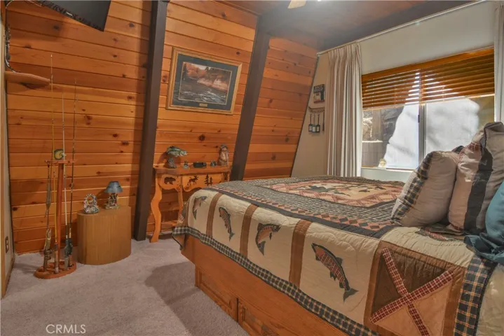 Main Level Bedroom (Fully Furnished)
