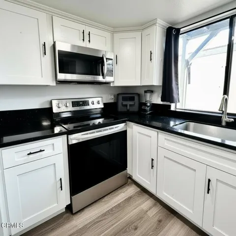 129 E Ventura St #A Kitchen