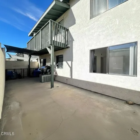 129 E Ventura St #A Courtyard