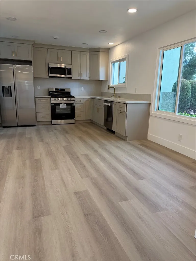 1804 E South, Anaheim, California 92805 home-pic-14