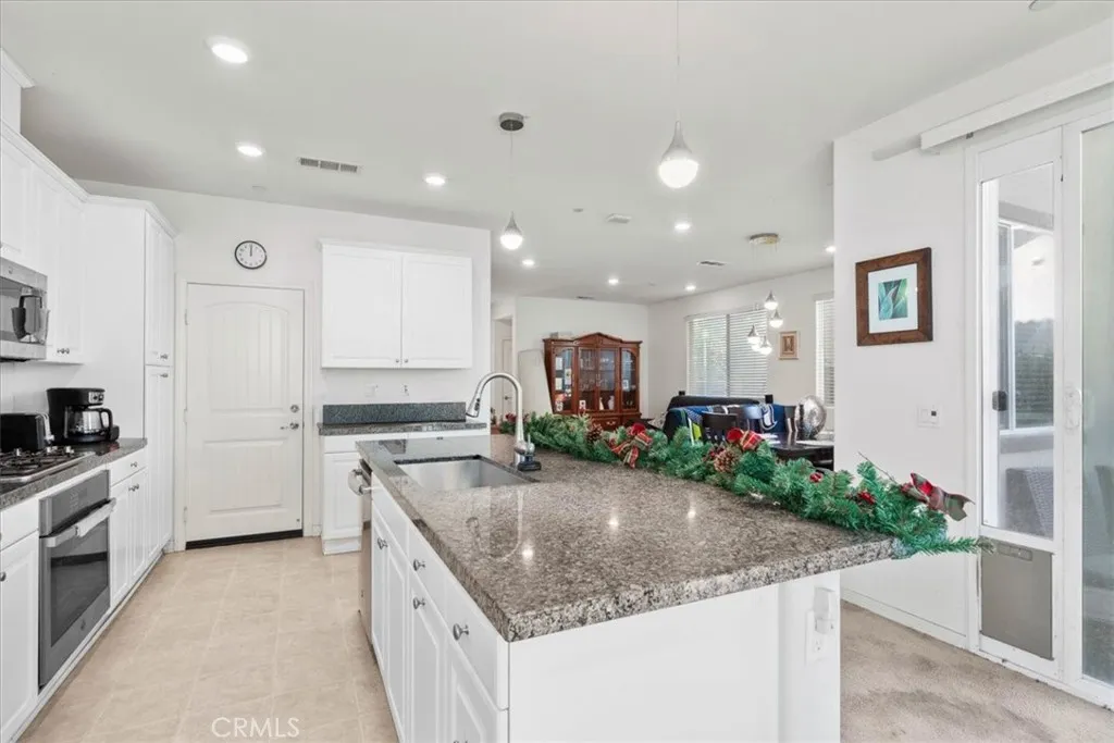 15993 Huckeberry Avenue, Chino, California 91708 home-pic-6