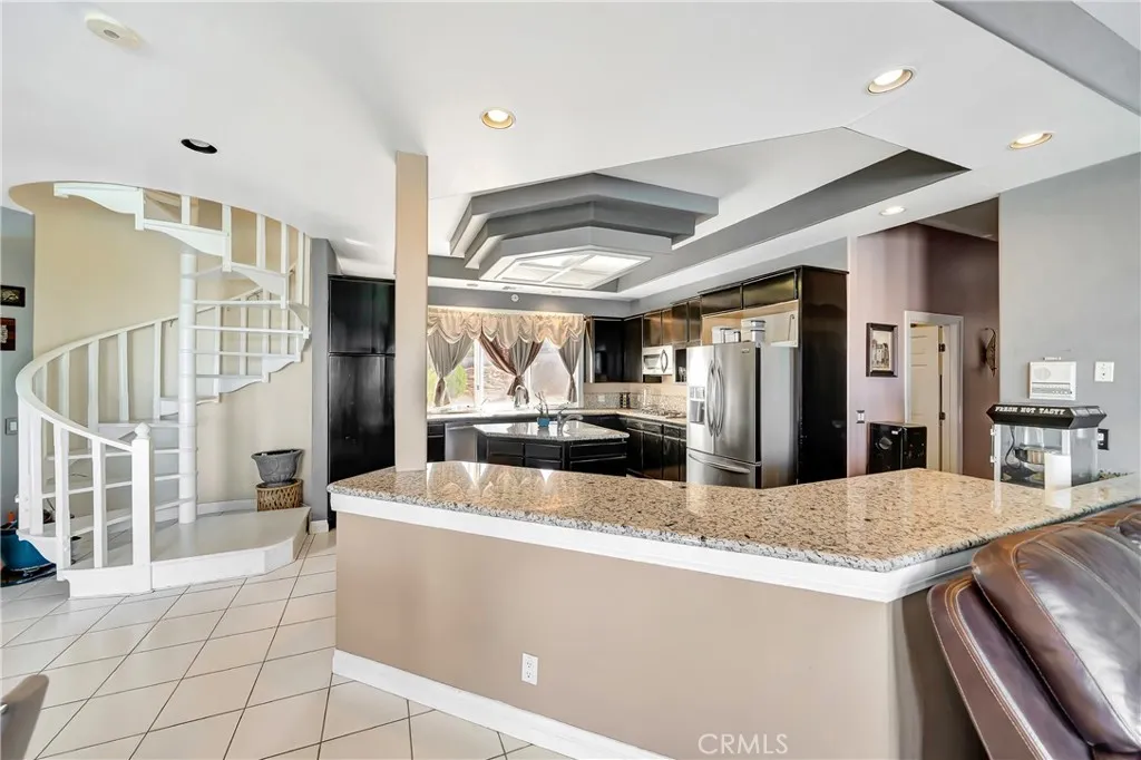 143 W Avenue S14, Palmdale, California 93551 home-pic-21