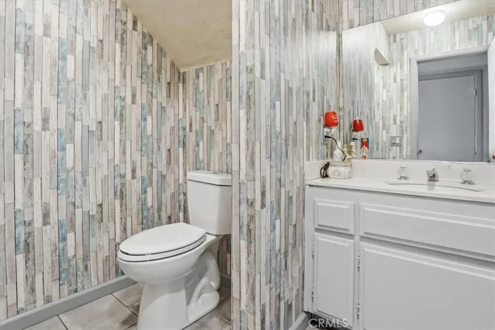 801 Broadway, Lake Elsinore, California 92530