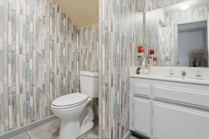 801 Broadway, Lake Elsinore, California 92530