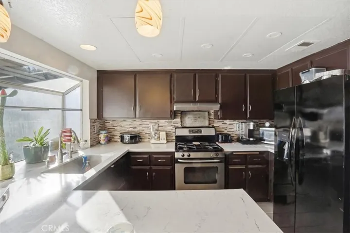 801 Broadway, Lake Elsinore, California 92530