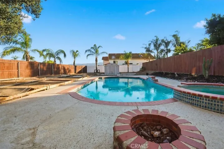 801 Broadway, Lake Elsinore, California 92530