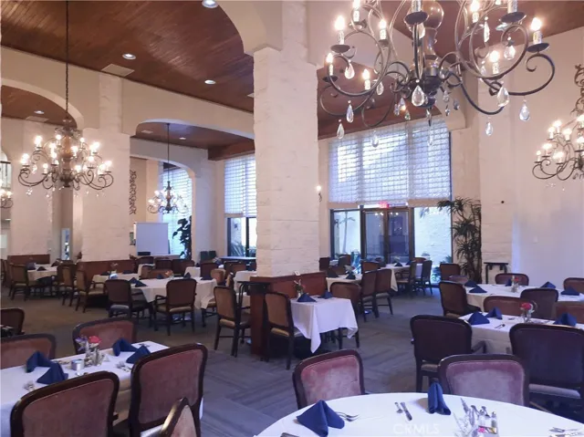 Crystal dining room