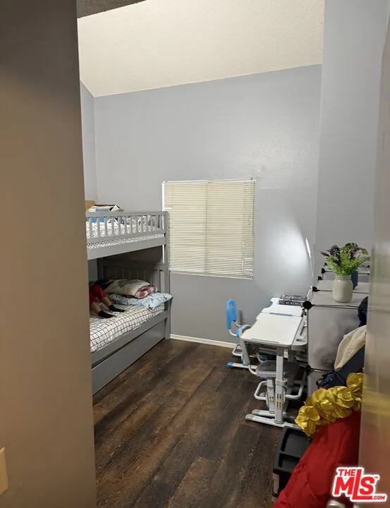 26926 Flo Lane 422, Canyon Country, California 91351 home-pic-2